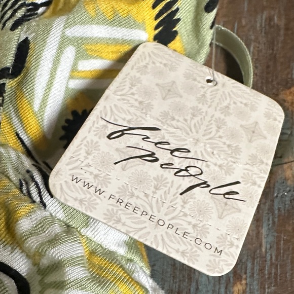 Free People Halter Maxi Dress NWT Medium Fun Print - Picture 4 of 11